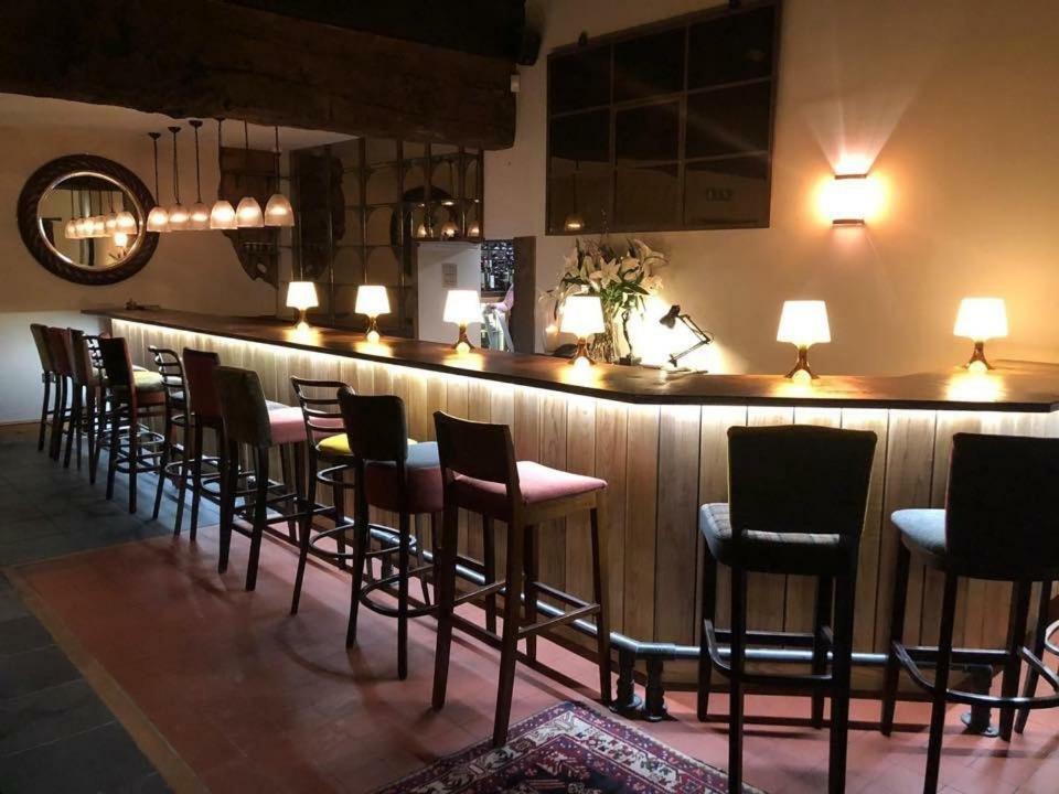 ホテルThe Hardwick アバーガベニー エクステリア 写真